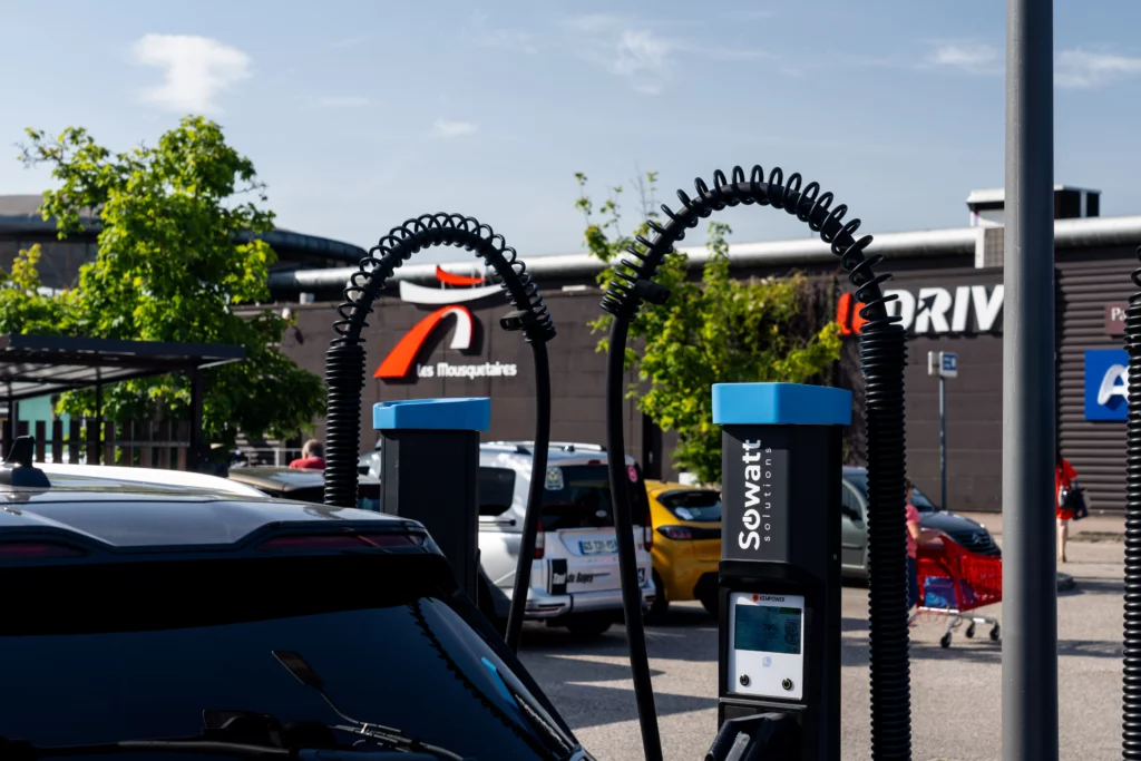 Station de recharge ultra-rapide ouverture au public
